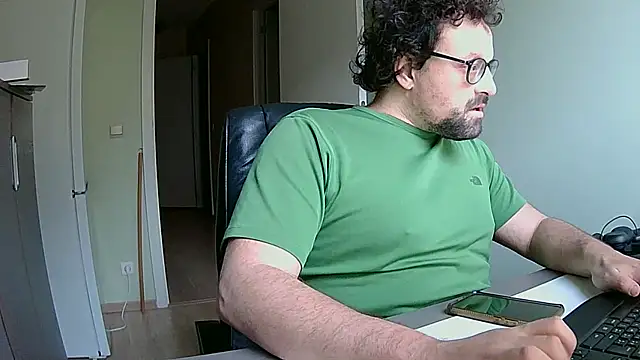 Snapshot of littlehairyman chatting on November 3, 2025, 8:26 am littlehairyman online show from November 3, 2025, 8:26 am