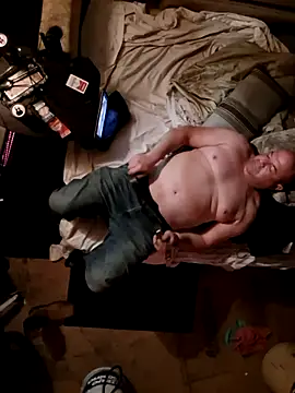 Snapshot of hesjustafriend chatting on February 5, 2026, 5:34 am hesjustafriend online show from February 5, 2026, 5:34 am