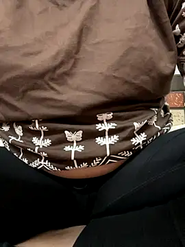 Red-Magic-25 online show from November 20, 2025, 6:35 am