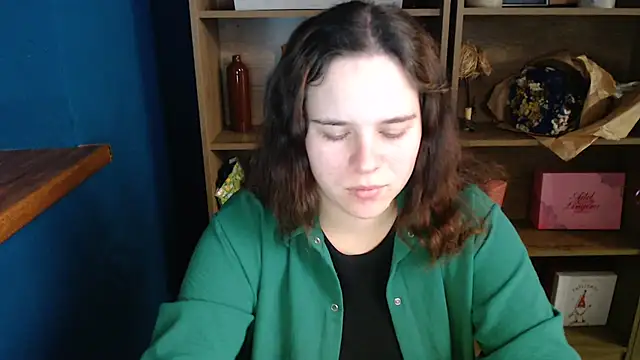 mini girly online show from October 21, 2025, 2:29 pm