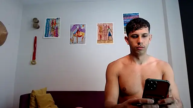 HOTLATINO2025 online show from October 20, 2025, 4:29 pm