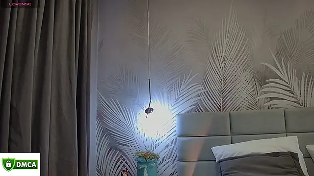 Snapshot of Emma_plux chatting on October 29, 2025, 8:05 am Emma plux online show from October 29, 2025, 8:05 am