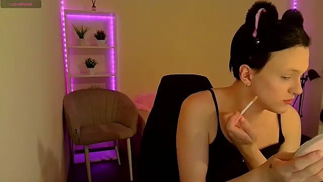 DianaRadrigo online show from January 22, 2025, 12:17 pm