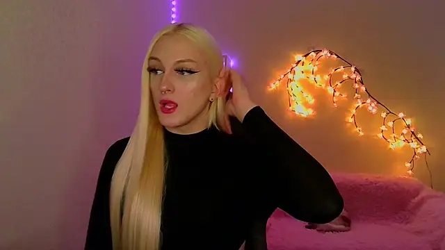 DianaRadrigo online show from October 30, 2025, 12:39 pm