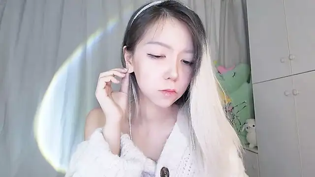 Ciri-CC online show from March 4, 2025, 3:48 pm