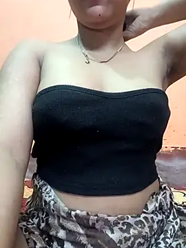 Eisha 20s online show from October 7, 2025, 11:02 pm