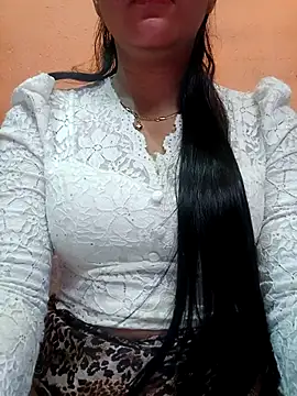 Eisha 20s online show from October 14, 2025, 10:21 pm