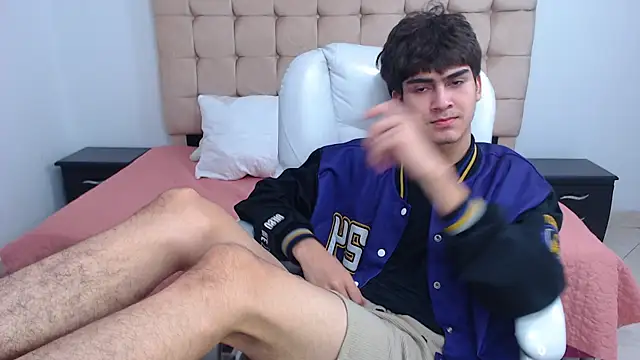 Tommy18   online show from February 6, 2025, 9:32 am