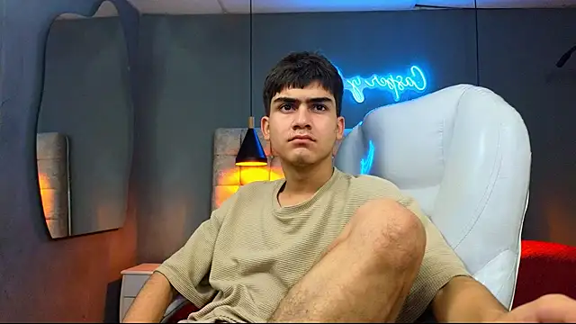 Tommy18   online show from February 26, 2025, 6:58 am