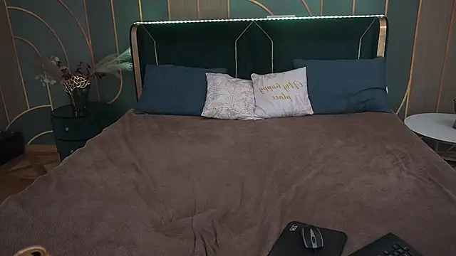 ArielGemme online show from January 21, 2025, 7:50 pm