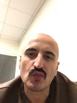 Snapshot of ilmaestoso chatting on January 6, 2025, 11:42 pm ilmaestoso online show from January 6, 2025, 11:42 pm