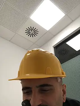 Snapshot of ilmaestoso chatting on January 11, 2025, 2:41 am ilmaestoso online show from January 11, 2025, 2:41 am