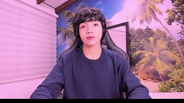 AllanYong18 online show from February 7, 2025, 12:31 am