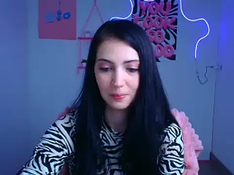 Snapshot of Amalia_amor chatting on October 29, 2025, 6:37 am Amalia amor online show from October 29, 2025, 6:37 am