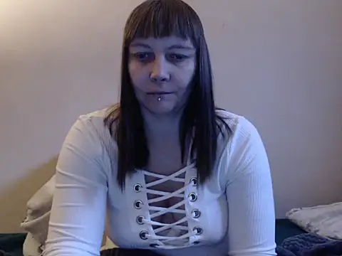Snapshot of YviEngel87 chatting on January 23, 2025, 10:54 am YviEngel87 online show from January 23, 2025, 10:54 am