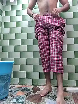 Snapshot of TOPMOON001 chatting on October 16, 2025, 6:36 am TOPMOON001 online show from October 16, 2025, 6:36 am