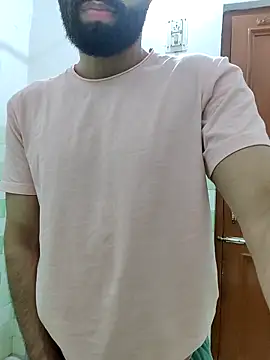 Snapshot of TOPMOON001 chatting on October 21, 2025, 7:36 pm TOPMOON001 online show from October 21, 2025, 7:36 pm