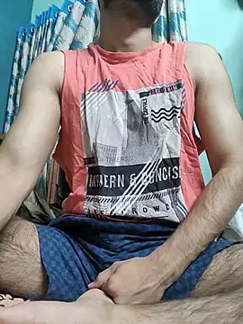 TOPMOON001 online show from May 15, 2026, 7:10 pm