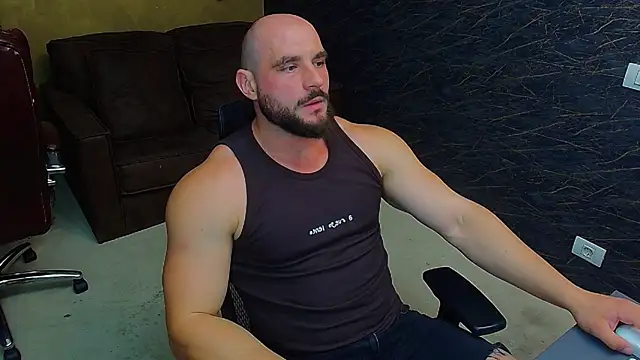 AdamJamesonn online show from June 26, 2026, 5:12 am