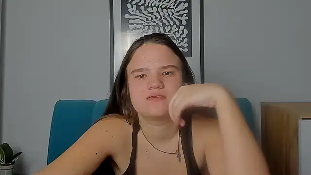 AdeleCruz online show from March 15, 2026, 1:06 pm