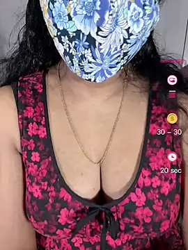 ArathyNambyarMallu online show from April 27, 2026, 10:52 pm