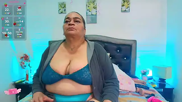 Snapshot of VickyBoobss chatting on May 18, 2026, 2:01 pm VickyBoobss online show from May 18, 2026, 2:01 pm