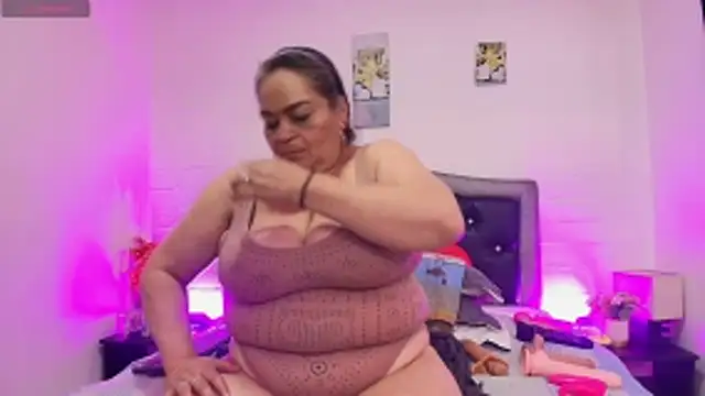 Snapshot of VickyBoobss chatting on June 2, 2026, 7:16 pm VickyBoobss online show from June 2, 2026, 7:16 pm