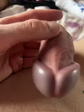 willy75 online show from February 7, 2025, 2:37 pm