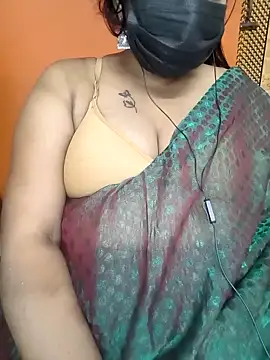 Snapshot of Lolitatamil chatting on February 7, 2026, 5:49 pm Lolitatamil online show from February 7, 2026, 5:49 pm