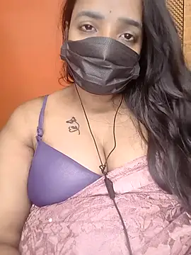 Snapshot of Lolitatamil chatting on February 12, 2026, 4:24 pm Lolitatamil online show from February 12, 2026, 4:24 pm