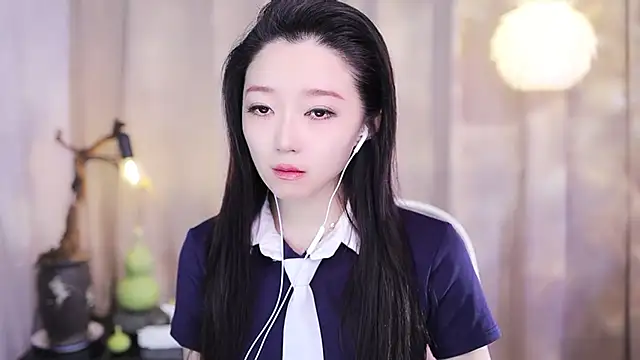 Snapshot of Zoe-99 chatting on November 6, 2025, 2:51 pm Zoe-99 online show from November 6, 2025, 2:51 pm