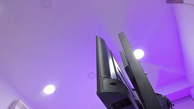 kathy bakerr online show from April 7, 2026, 1:11 pm