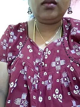 Snapshot of kanikasree chatting on January 8, 2025, 3:28 pm kanikasree online show from January 8, 2025, 3:28 pm