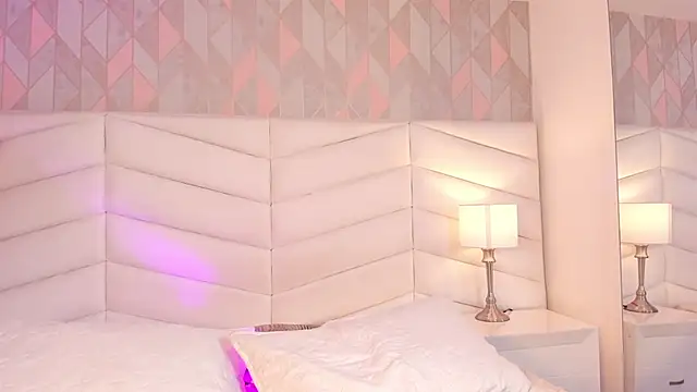 chelsea bolton  online show from January 27, 2025, 4:54 pm