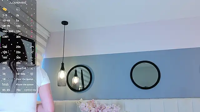 chelsea bolton  online show from July 12, 2026, 12:29 pm