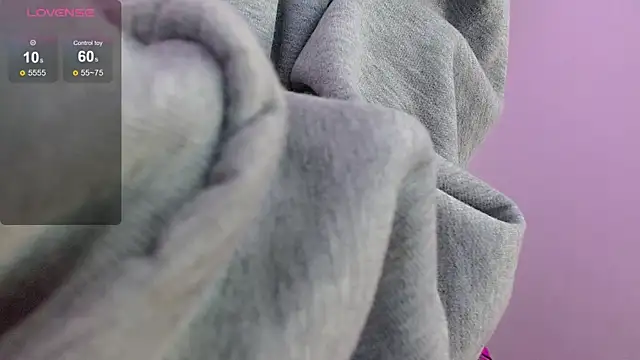 Snapshot of Candy_Mendez chatting on November 6, 2025, 12:28 pm Candy Mendez online show from November 6, 2025, 12:28 pm