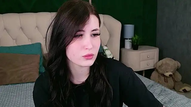 EmmaLawrens online show from July 3, 2026, 3:51 pm