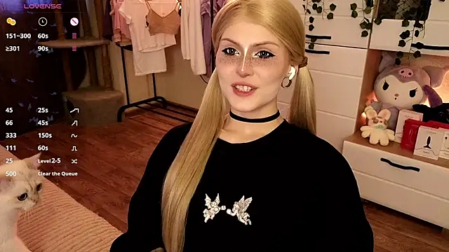 Snapshot of Emily__Mooree chatting on October 8, 2025, 8:23 am Emily Mooree online show from October 8, 2025, 8:23 am