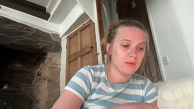Ella-82 online show from June 29, 2026, 5:57 pm