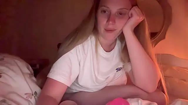 Ella-82 online show from July 7, 2026, 7:29 pm