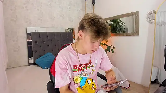 blondie lover69 online show from October 8, 2025, 8:17 pm