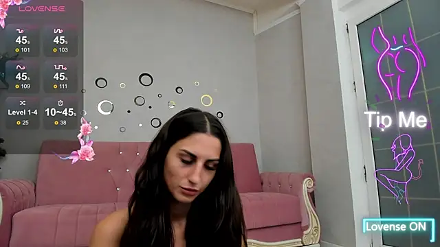 BelovedKhloee online show from October 1, 2025, 7:31 pm