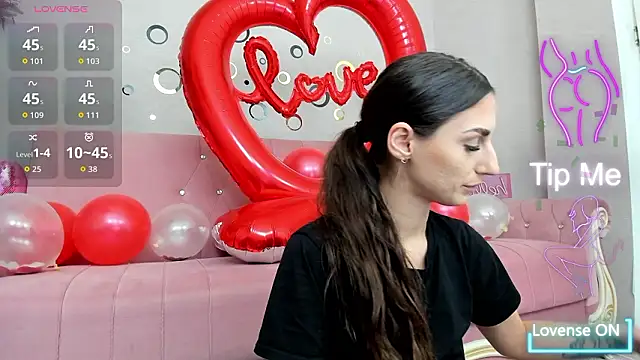 BelovedKhloee online show from February 22, 2026, 8:40 pm