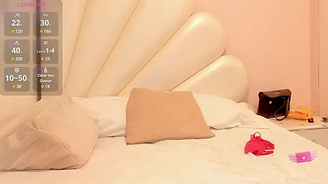 Thifany Hampton  online show from January 17, 2025, 10:56 pm