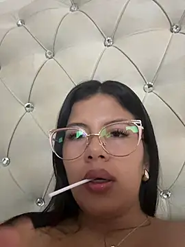 sweet dania  online show from January 11, 2026, 11:21 pm