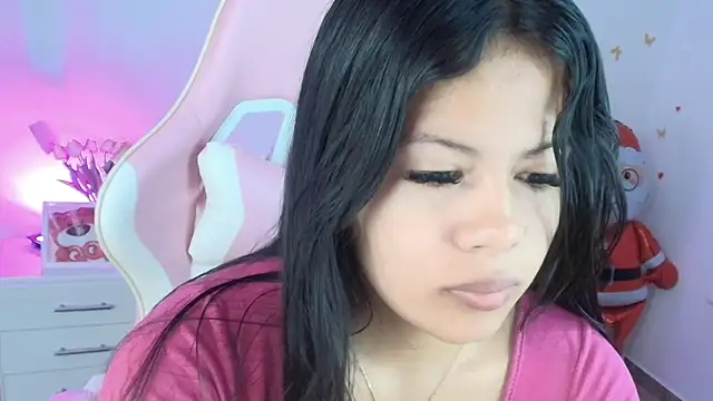 sweet dania  online show from February 19, 2026, 10:33 am