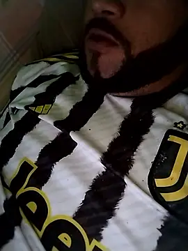 Snapshot of safado0027 chatting on October 20, 2025, 11:10 am safado0027 online show from October 20, 2025, 11:10 am