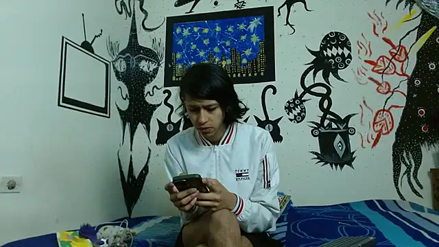 Snapshot of boysLittle chatting on October 16, 2025, 11:33 am boysLittle online show from October 16, 2025, 11:33 am