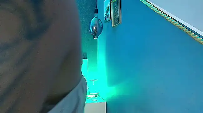 gabriela cortez online show from February 6, 2025, 7:18 pm