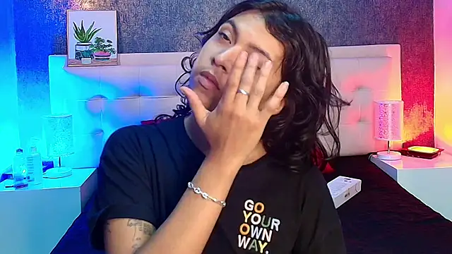 gabriela cortez online show from February 28, 2025, 8:28 pm